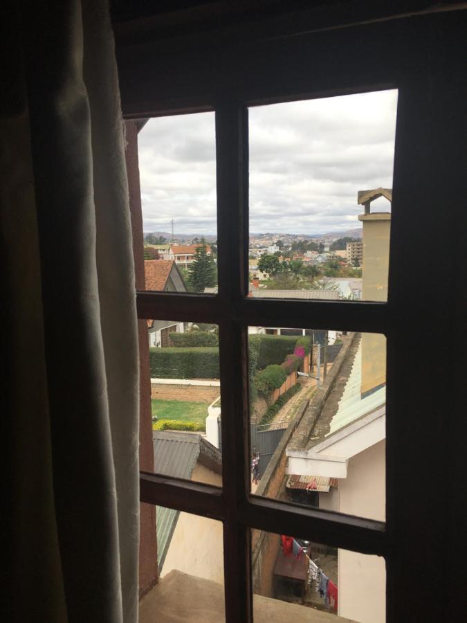 Le Fumoir Guest House Chambre Double Antananarivo Exteriör bild