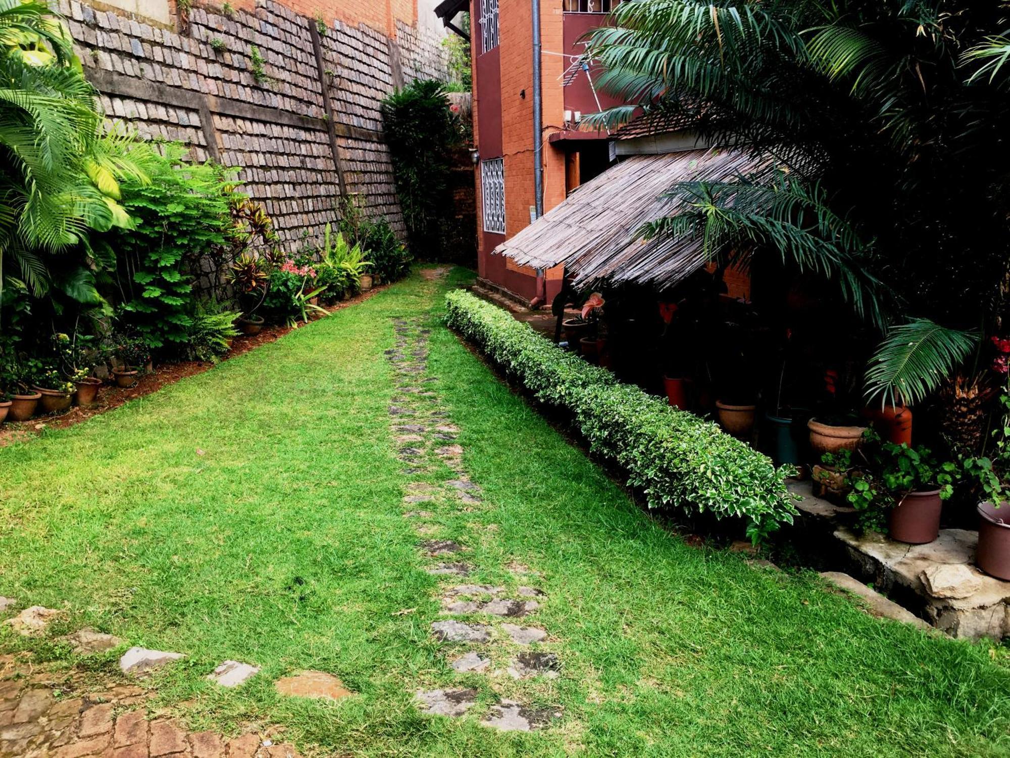 Le Fumoir Guest House Chambre Double Antananarivo Exteriör bild