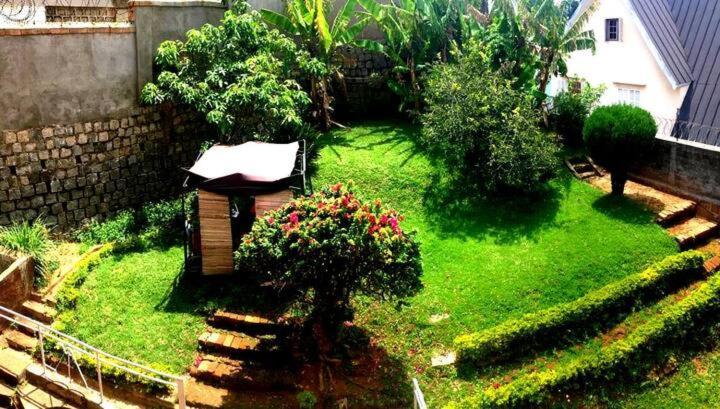 Le Fumoir Guest House Chambre Double Antananarivo Exteriör bild